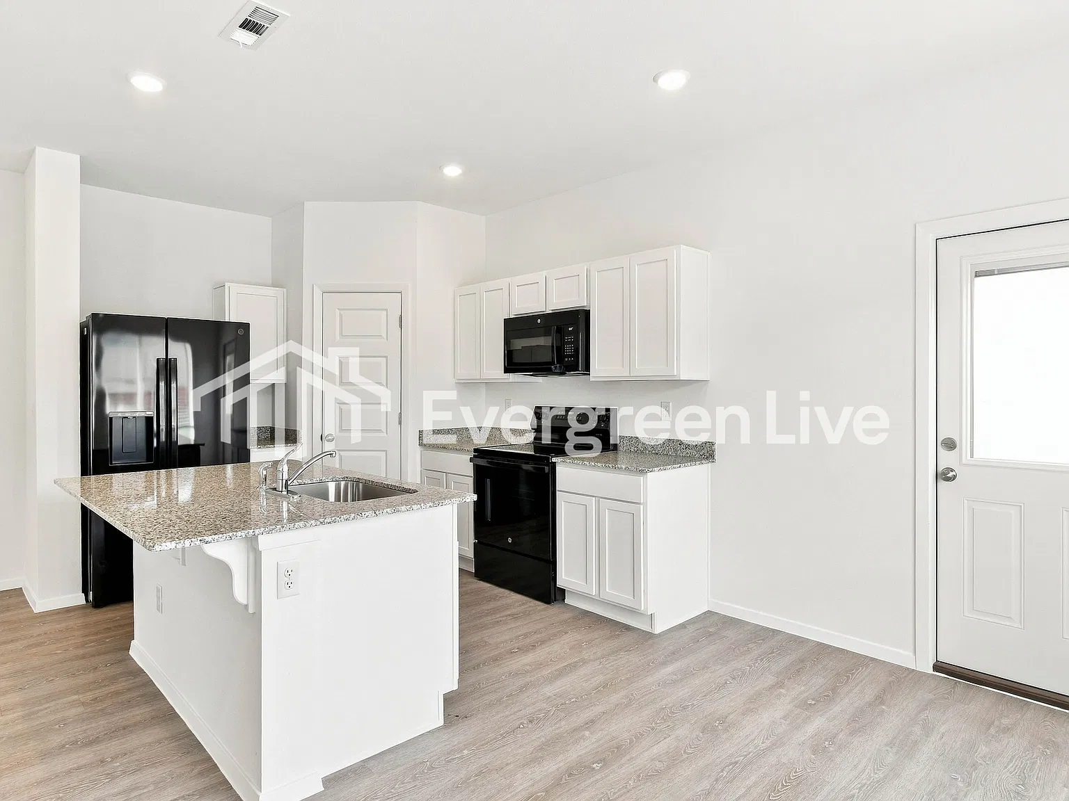 3 bed, 3.0 bath, 1430 sqft, $1,230 — Photo 2
