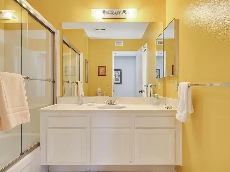 72 Majorca Dr — Photo 18