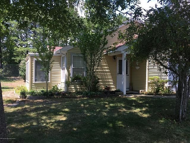 2nd image of 2123 Llewellyn Pkwy