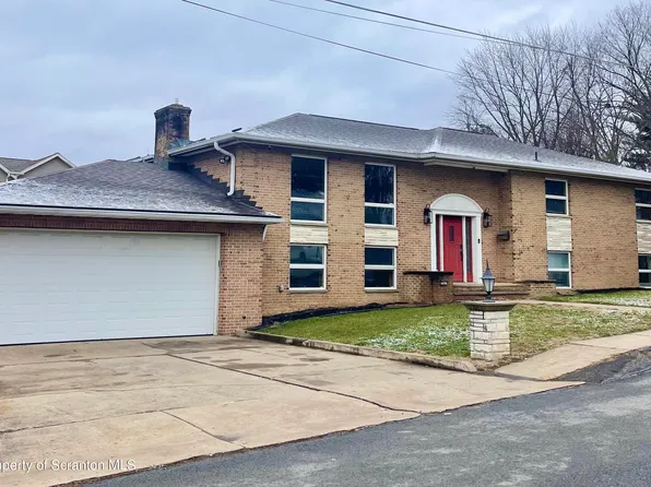 261 Market St, Pittston, PA 18640