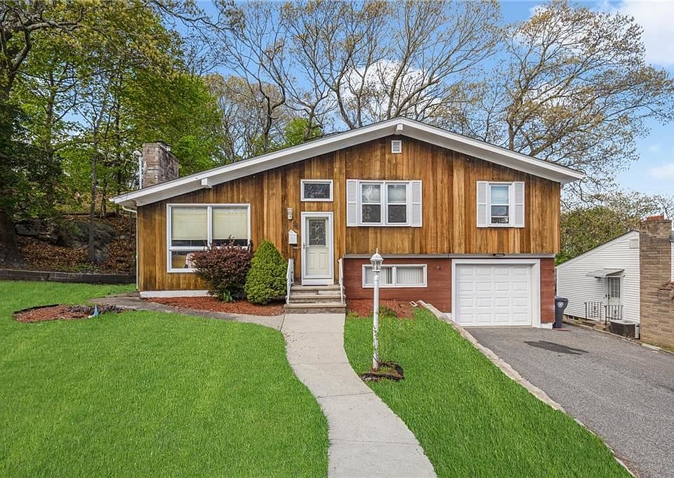 1st image of 33 Bellevue Dr