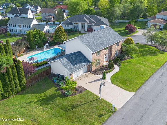 4th image of 137 Maria Blvd