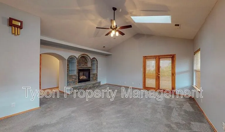 4404 Noche Clara Ave NW — Photo 3