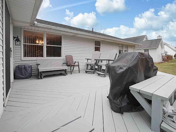 4th image of 114 Wisteria Dr
