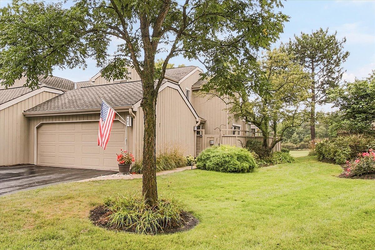 862 Oak Hill Rd #504 — Lake Barrington Shores Golf Club