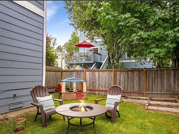 5th image of 8318 Peggys Pl SE