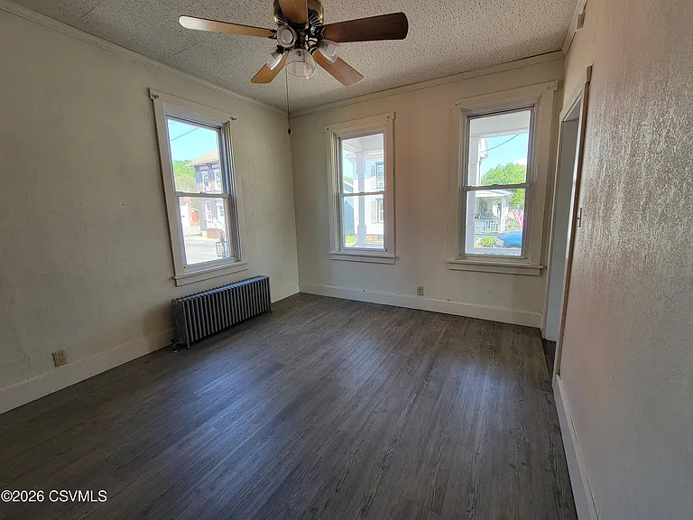 995 Center Ave — Photo 12