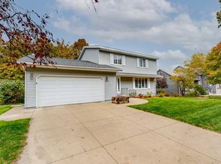 2445 Northern Hills Ct NE, Rochester, MN 55906