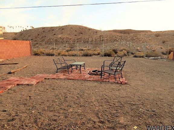 4th image of 2284 Merrill Ave