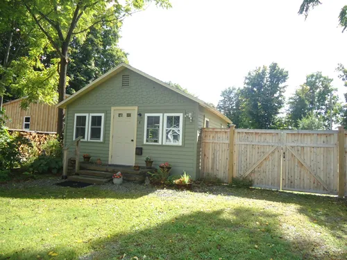 4 Bushnell Ave Photo 1
