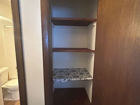 2nd image of 153225 Shoreland Ln #3