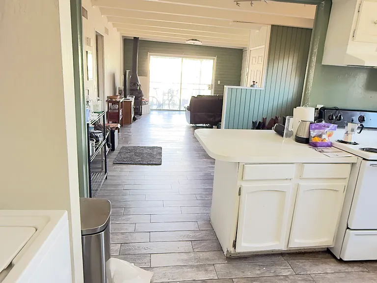 326 N Norris Ave — Photo 2