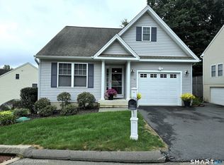 286 Beth Ln APT 19, Waterbury, CT 06705