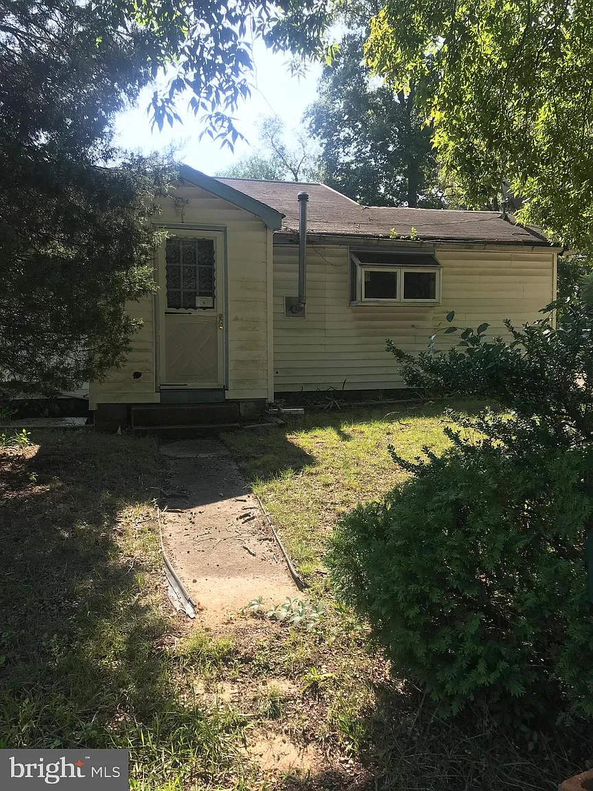 8209 Jumpers Hole Rd photo 1