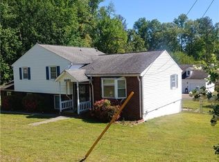 14151 Pine St, Chester, VA 23831