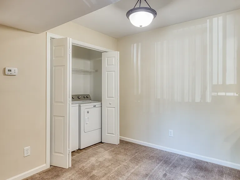 North Beach Apartments — Photo 19