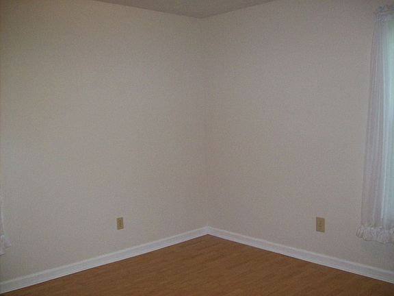 3rd image of 48 Wallace Ave