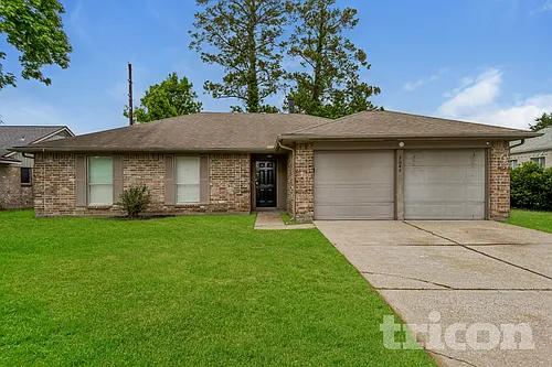 2047 Lexington Woods Dr Photo 1