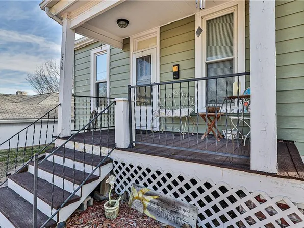 206 S 15th St, Lexington, MO 64067