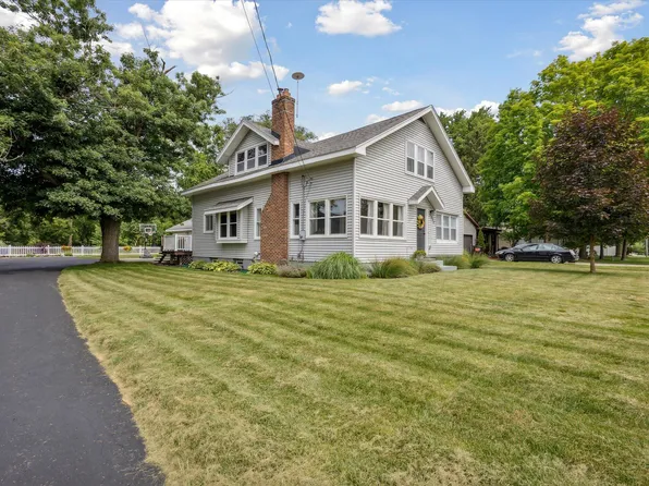 571 Port Sheldon St, Grandville, MI 49418