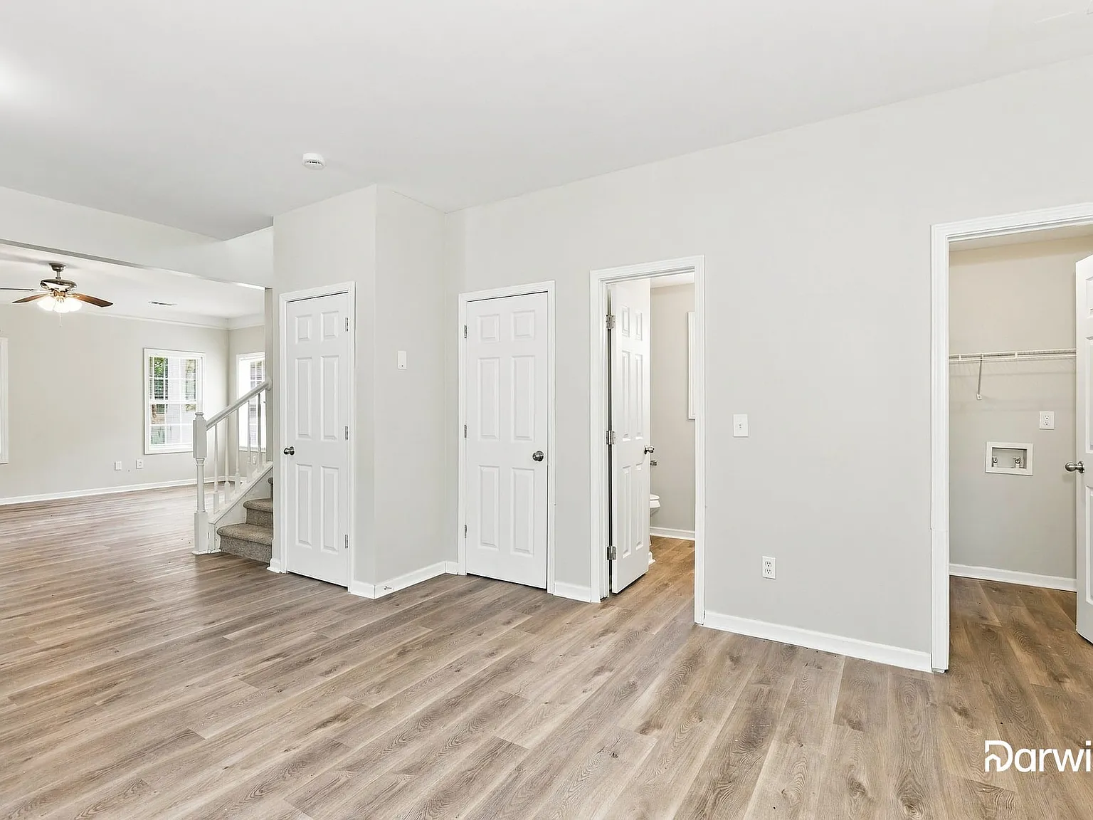 3 bed, 2.5 bath, 2008 sqft, $1,900 — Photo 4