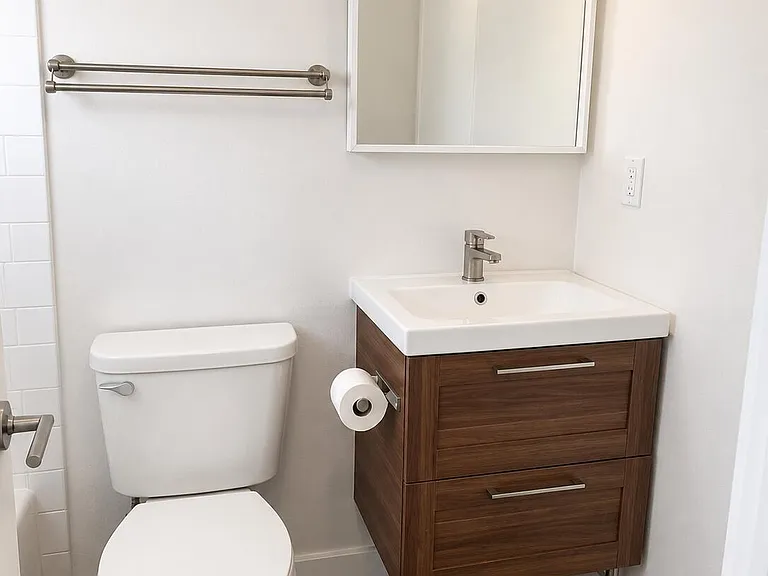 746 W Turney Ave #8 — Photo 9