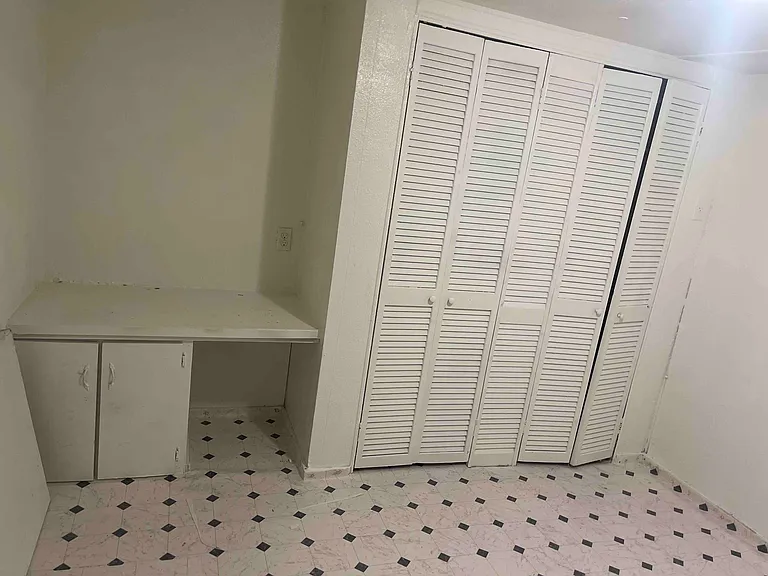 12509 Holyoke Ave — Photo 4
