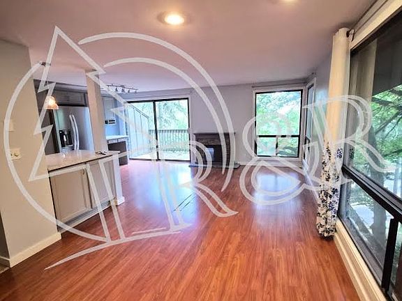 3rd image of 223 Treehill Loop