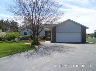 6392 Hunters Creek Rd, Imlay City, MI 48444