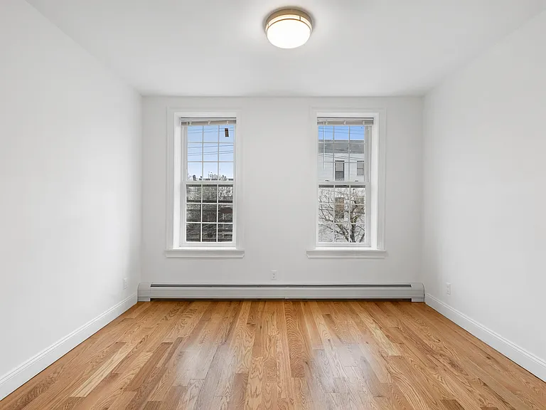 289 New York Ave #5 — Photo 5