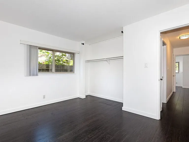 2231 Ward St — Photo 28