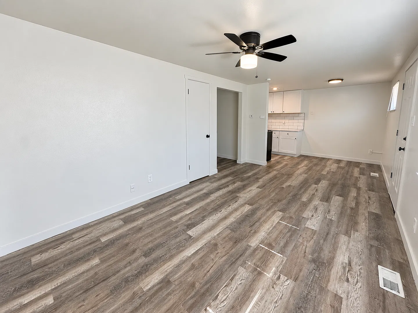 Two Months Free Updated 1 Bedroom In South Salt Lake — Photo 3