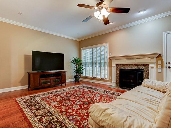 4th image of 1213 Bentley Park Ln