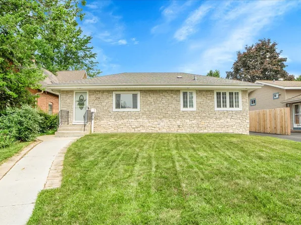 209 E Blair St, West Chicago, IL 60185