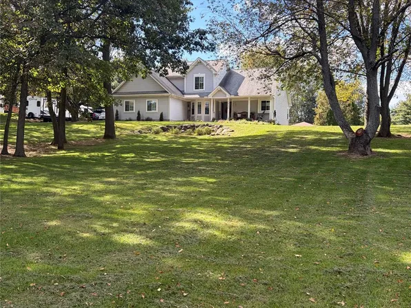 10136 Cedar Knoll Ct, Clarkston, MI 48348