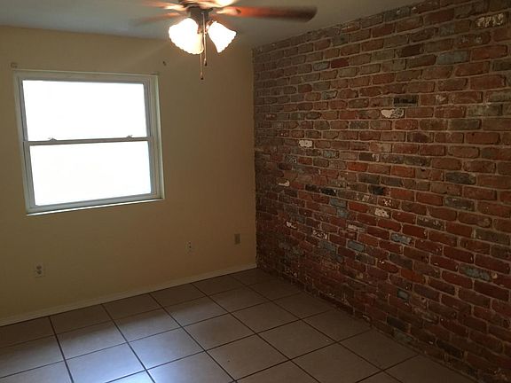 3rd image of 4765 Painters St