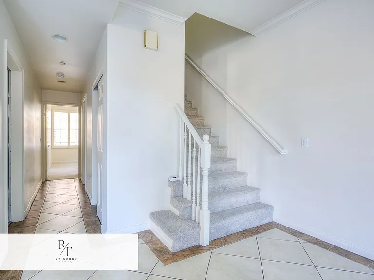 515 Florence Ave — Photo 8