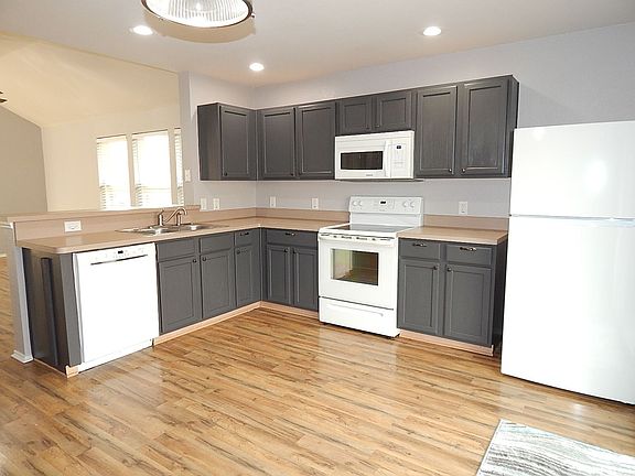 4th image of 506 Robinwood Dr
