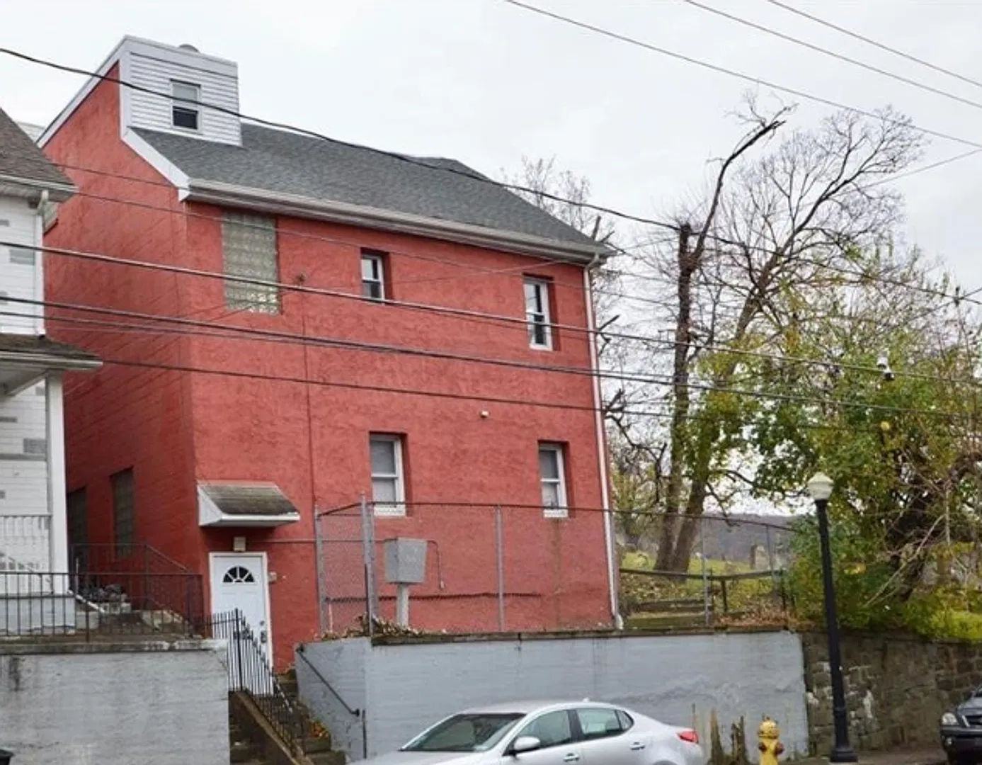 1102 East 4th Street — Photo 2