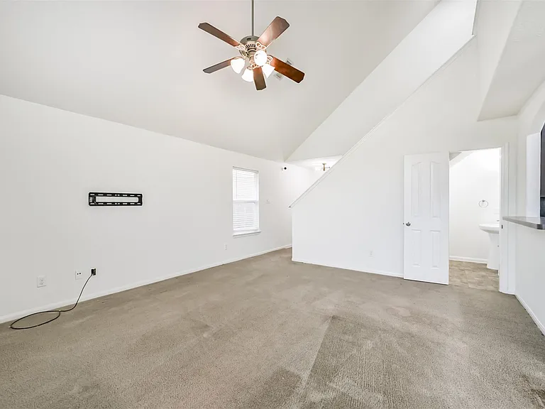 9334 Valley Tree Ln — Photo 6