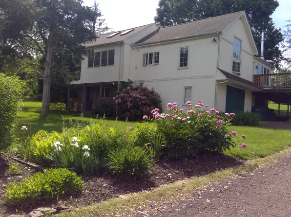 280 Brownsburg Rd #1, Newtown, PA 18940