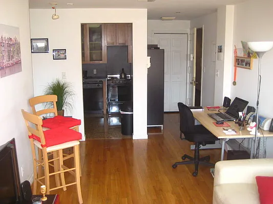 Rented by Adir Realty | media 2