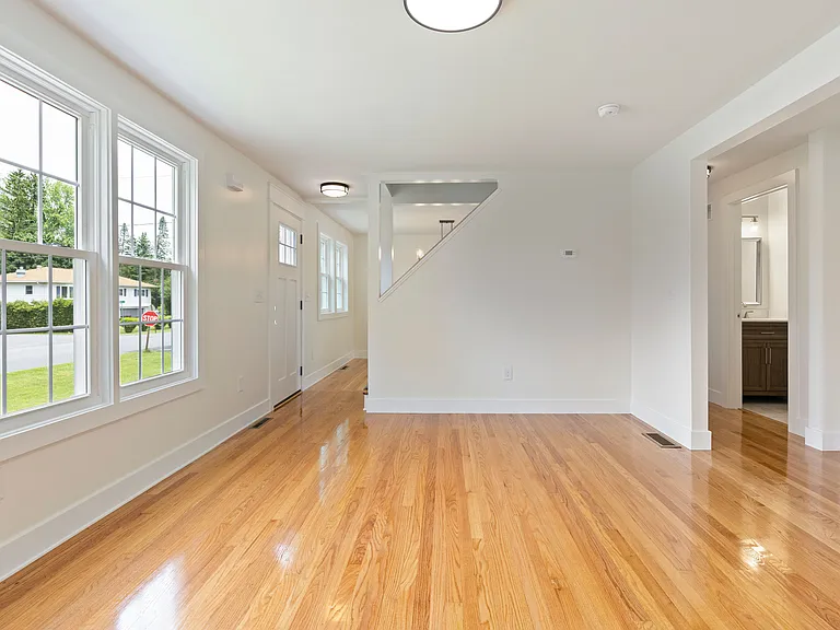 116 Winchester Dr — Photo 17