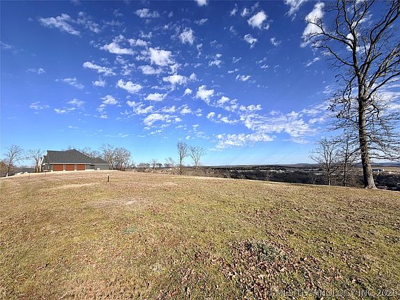 5th image of 777 Ridgeview Dr