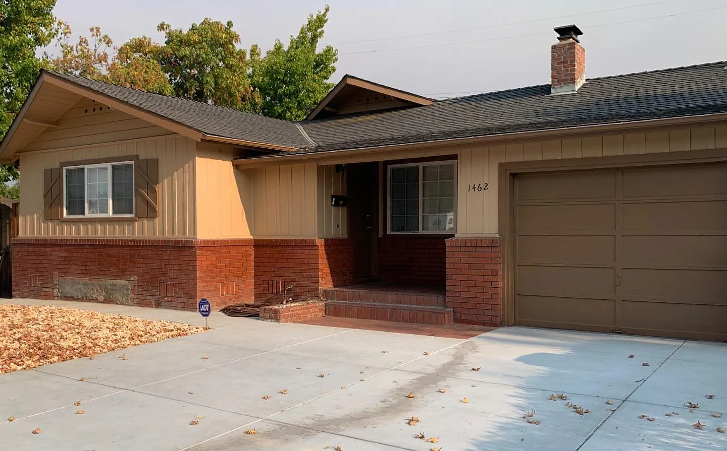 4 bed, 1363 sqft, $4,500 — Photo 2