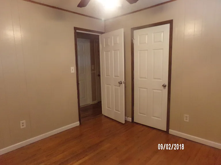 1 st Bedroom
