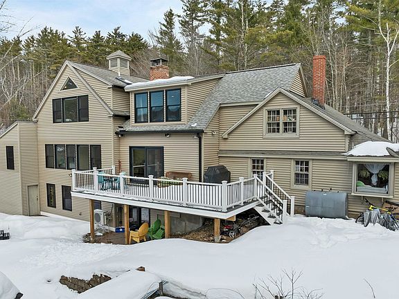 3rd image of 127 New Hampshire Route 16A