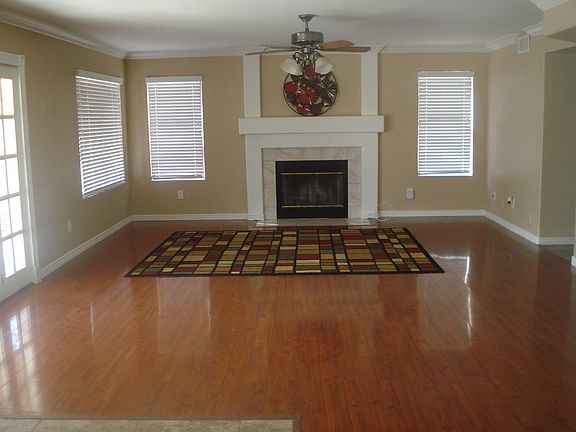 3rd image of 1143 W Lantana Dr