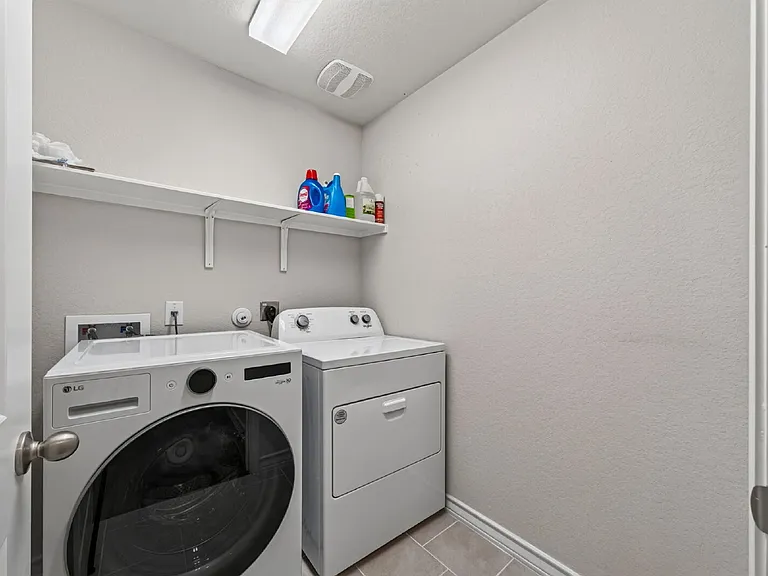 731 Overlook Rdg — Photo 21
