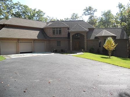 2nd image of 4150 Fortress Dr